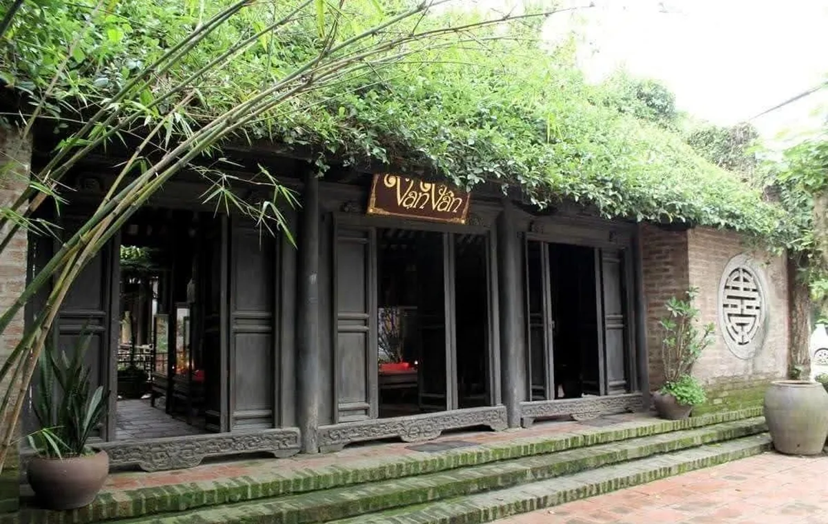 Bát Tràng pottery village in Vietnam