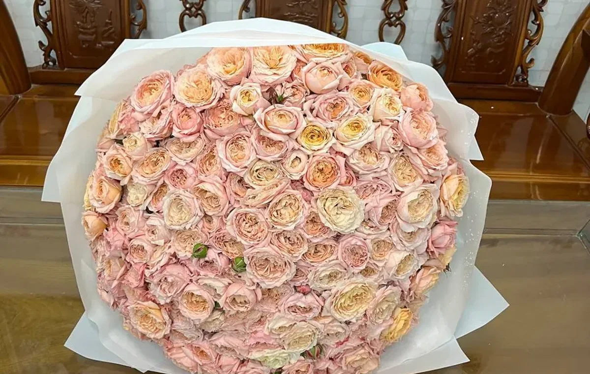What Flowers to Give for a Jubilee in Nha Trang