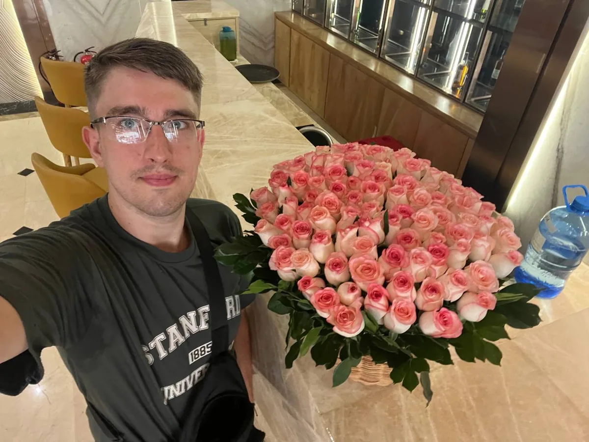 101 white-pink roses basket Nha Trang