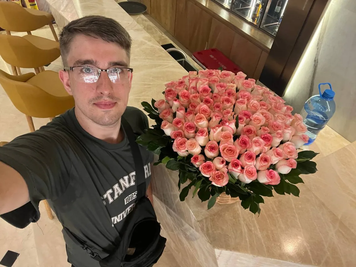 101 white-pink roses basket Nha Trang