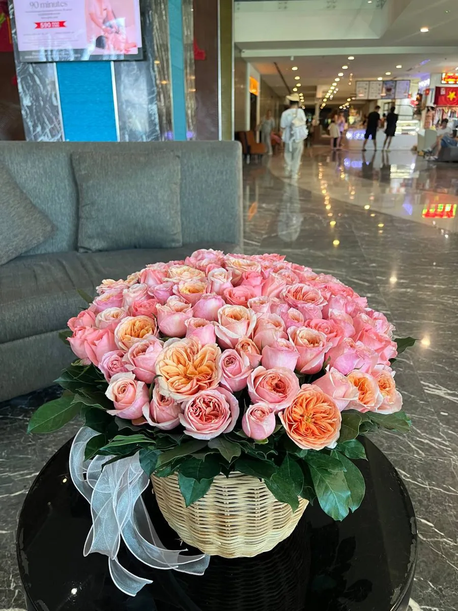 101 roses in a basket Nha Trang delivery