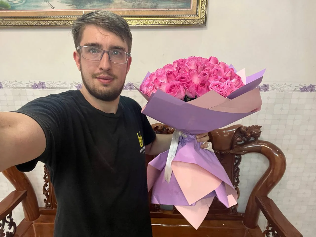 101 pink roses in violet wrapping Nha Trang delivery 5
