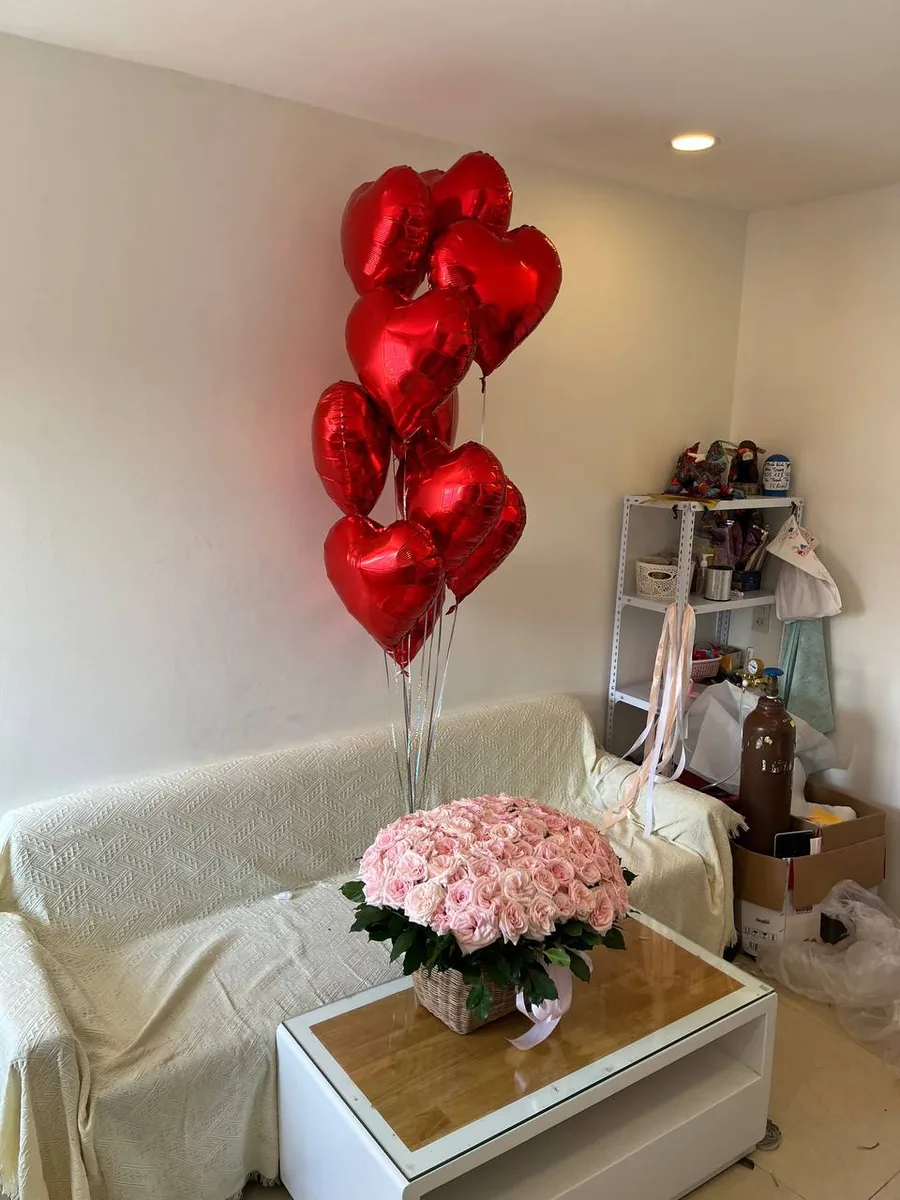 101 pink roses basket and balloon set M delivery Nha Trang 2