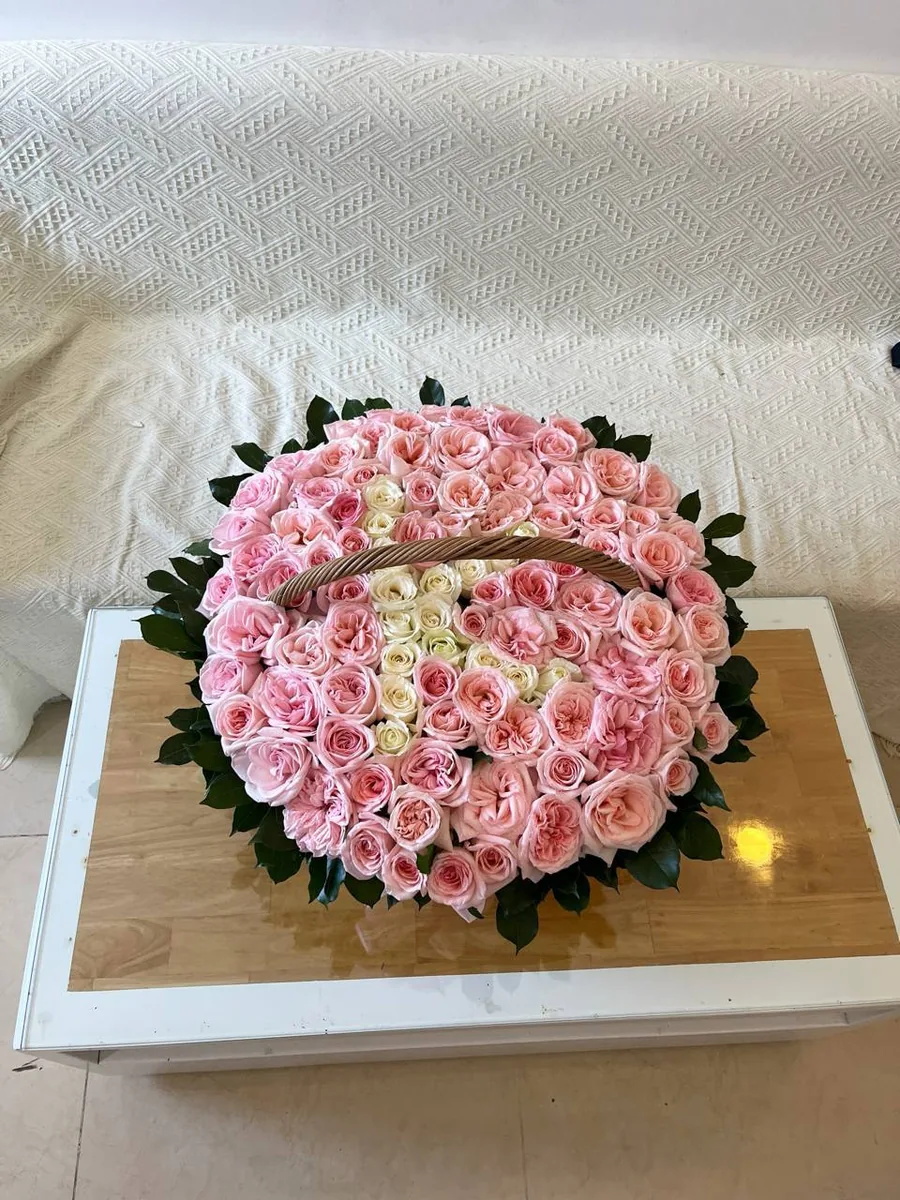 101 pink roses basket letter K delivery Nha Trang 2
