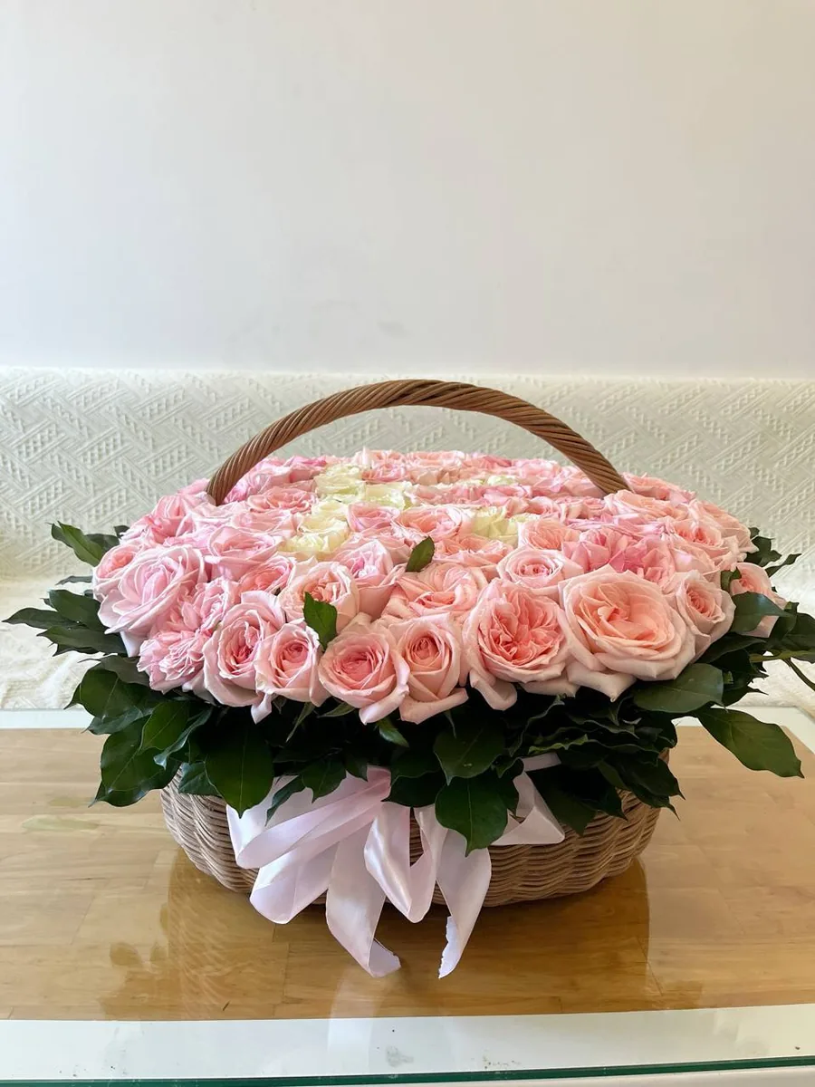 101 pink roses basket letter K delivery Nha Trang 6