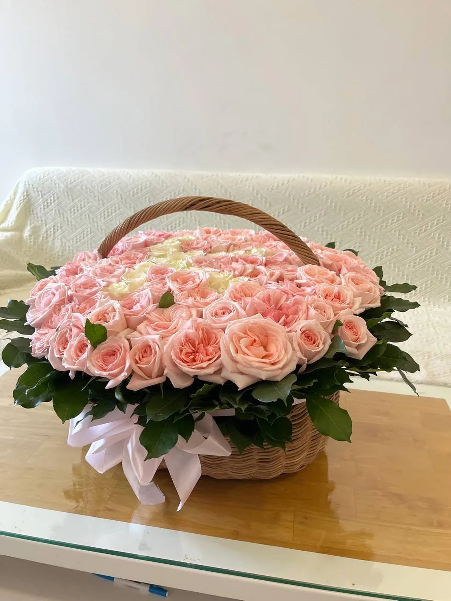 101 pink roses basket letter K delivery Nha Trang 7