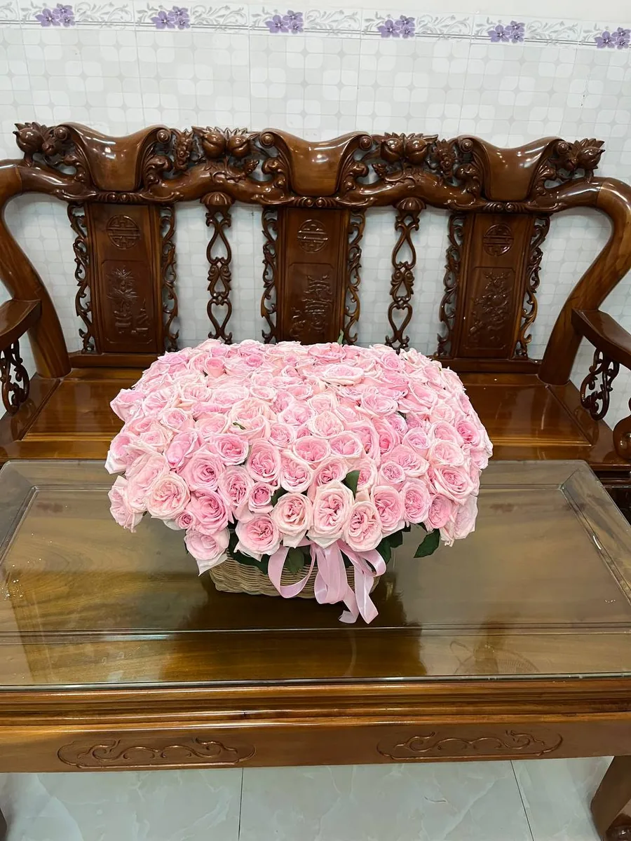 151 pink roses in a basket with a pink ribbon Nha Trang delivery 1