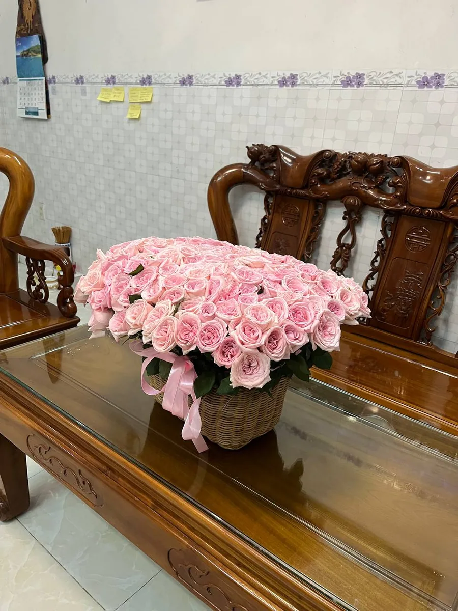 151 pink roses in a basket with a pink ribbon Nha Trang delivery 6
