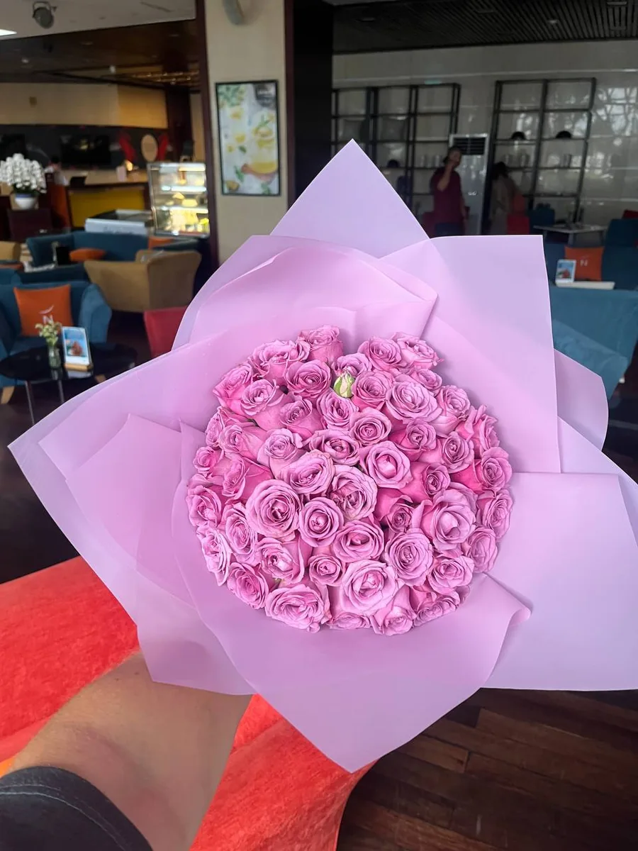 51 violet roses in white wrap delivery Nha Trang 5
