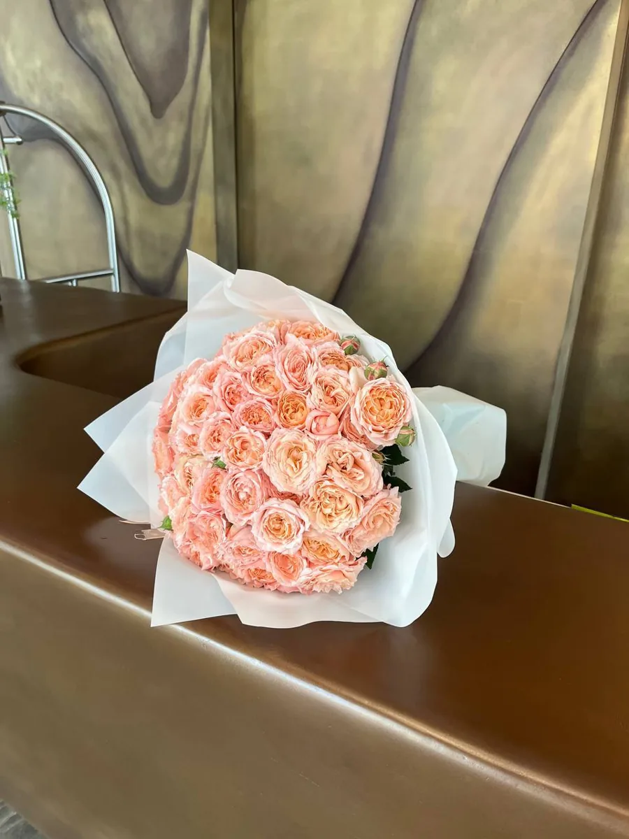 51 garden pink roses in white wrap delivery Nha Trang 6
