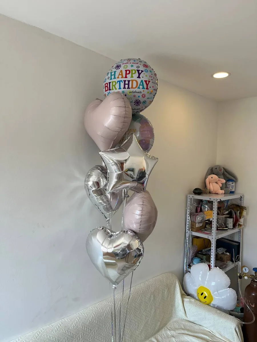 Beige and silver balloon set S 7 foil balloons delivery Nha Trang 2
