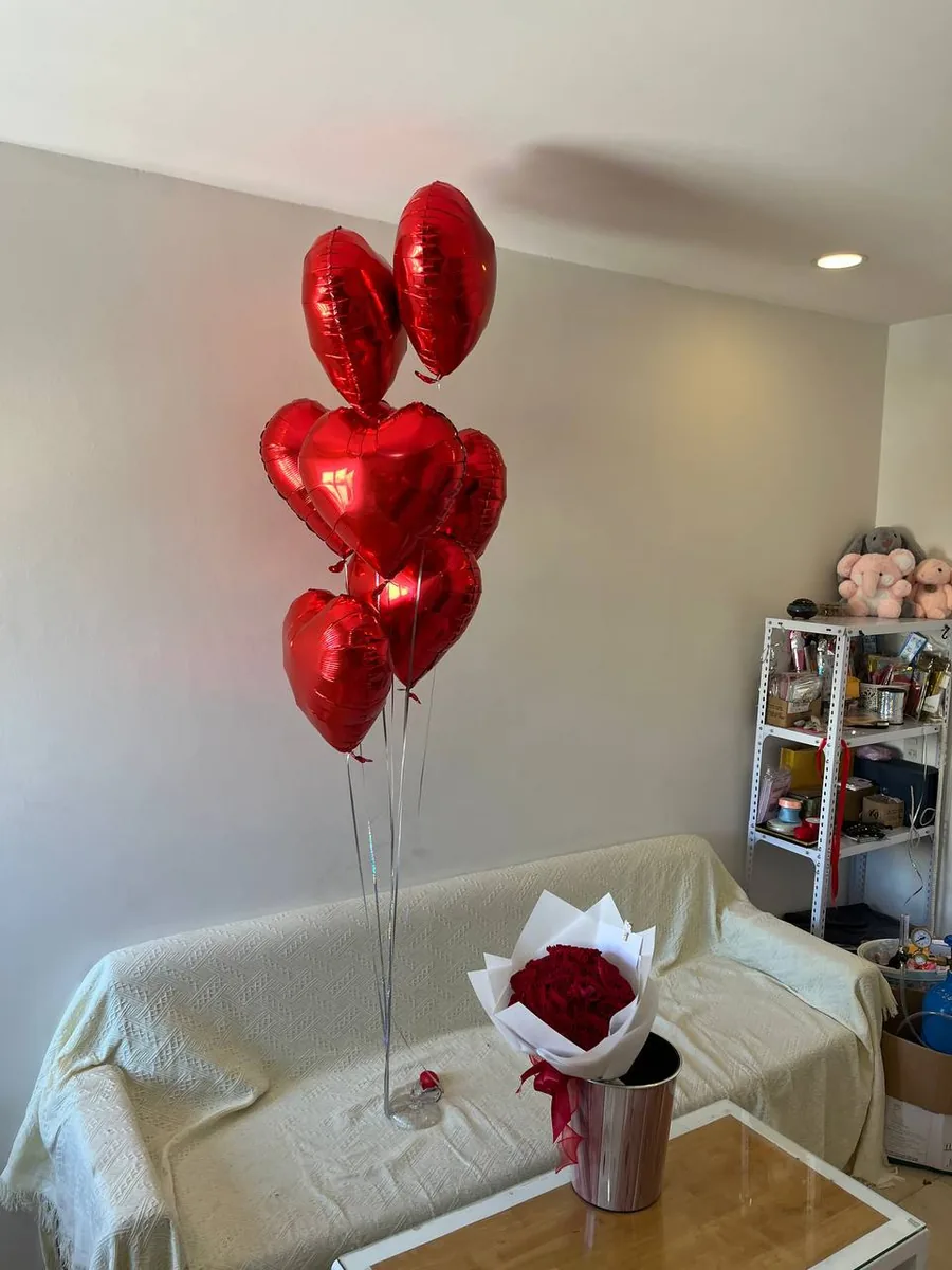 Balloon set S 7 red hearts and 25 red roses delivery Nha Trang 2