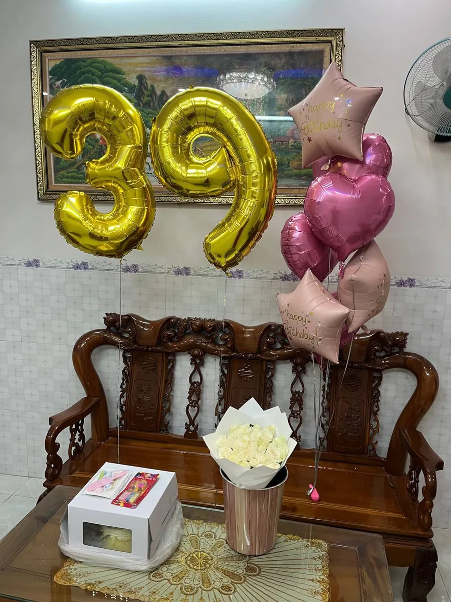 birthday set with number balloons, white roses and cake, Nha Trang delivery 2