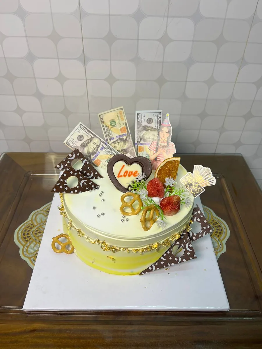 birthday set with number balloons, white roses and cake, Nha Trang delivery 5