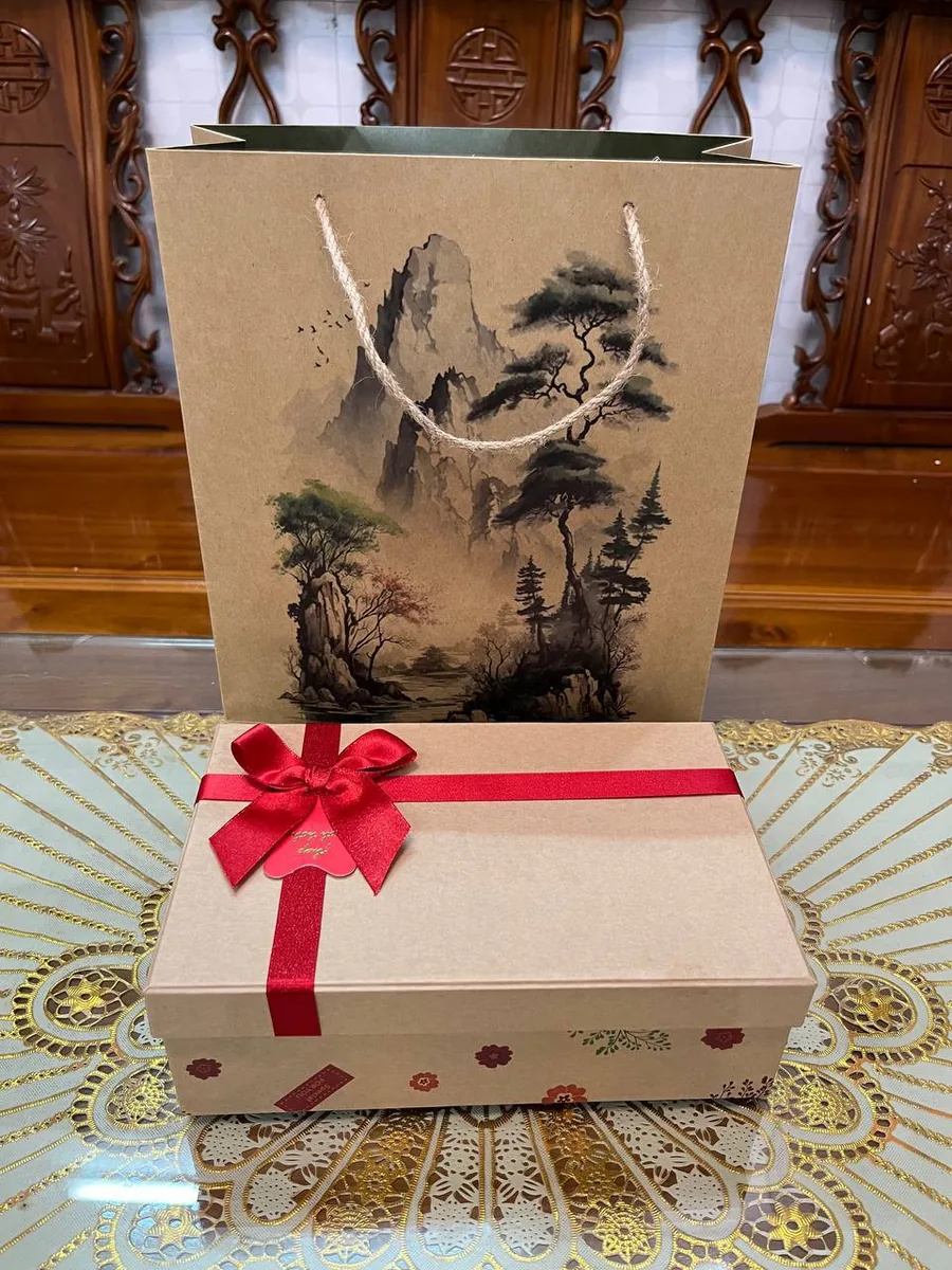 'Beauty of Vietnam' large gift set Nha Trang delivery