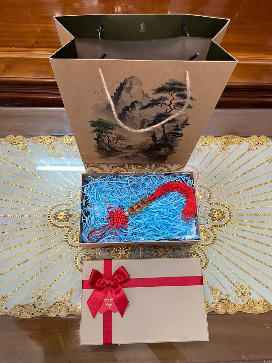 'Beauty of Vietnam' large gift set Nha Trang delivery