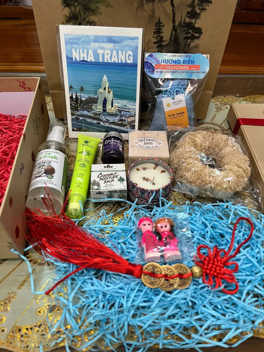 'Beauty of Vietnam' large gift set Nha Trang delivery