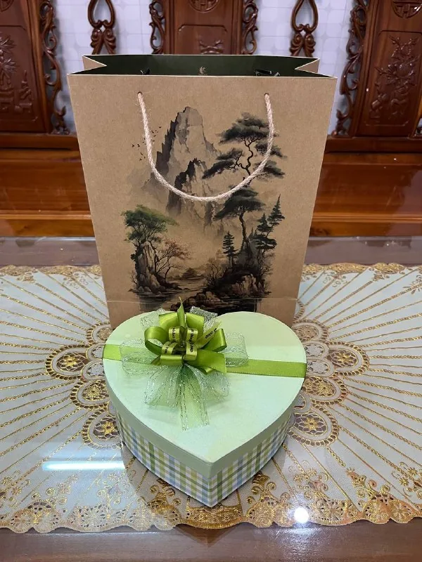 'Beauty of Vietnam' gift set Nha Trang delivery