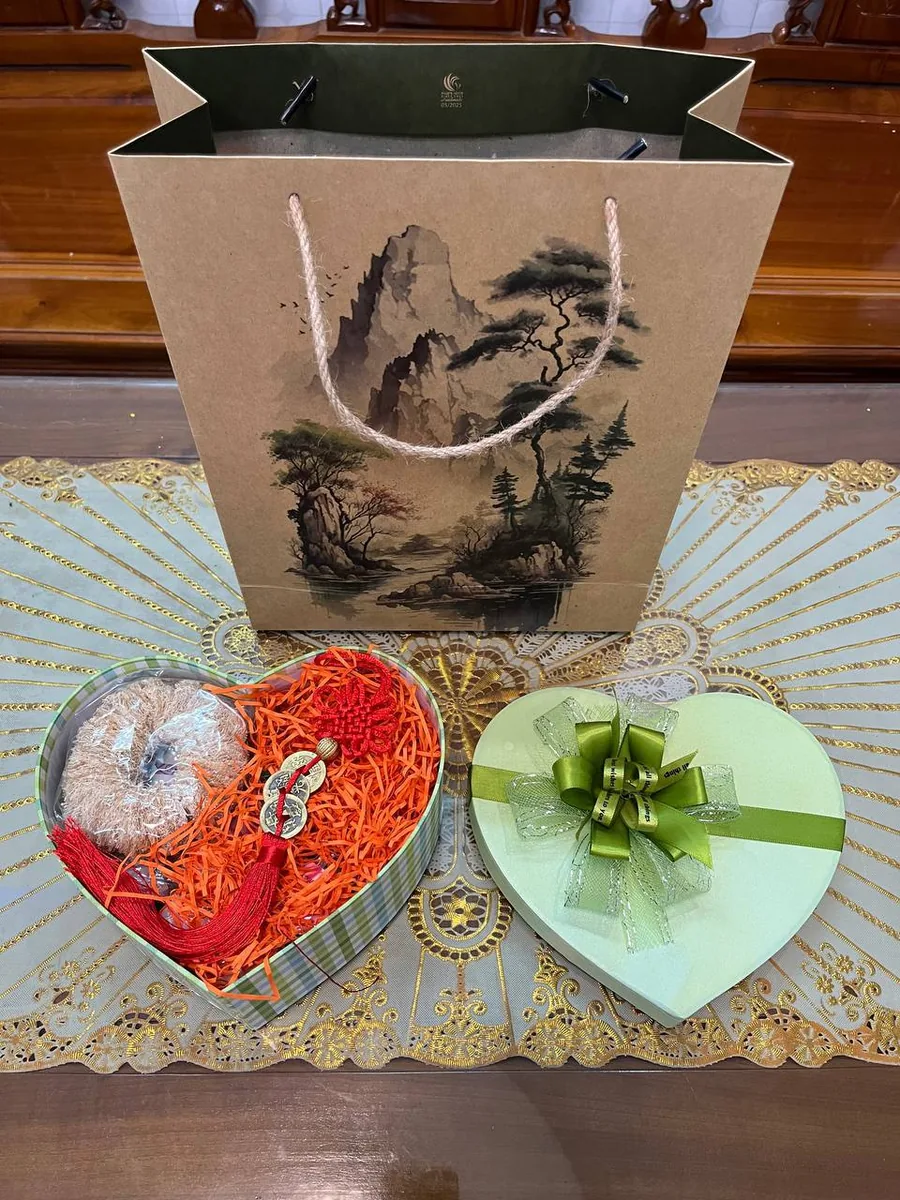 'Beauty of Vietnam' gift set Nha Trang delivery