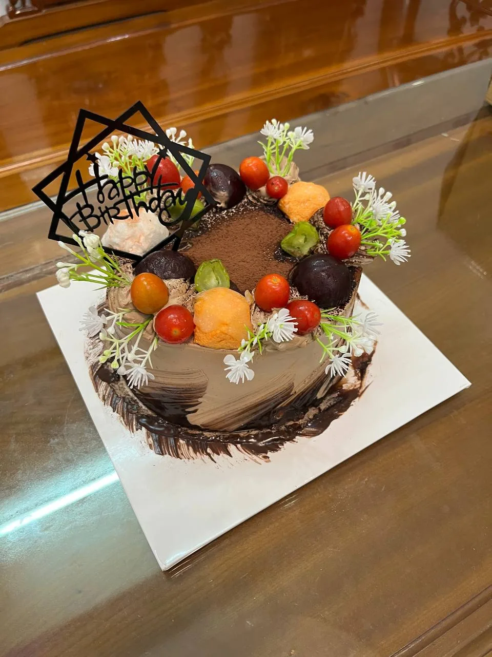 chocolate cake with fresh fruit Nha Trang delivery 2