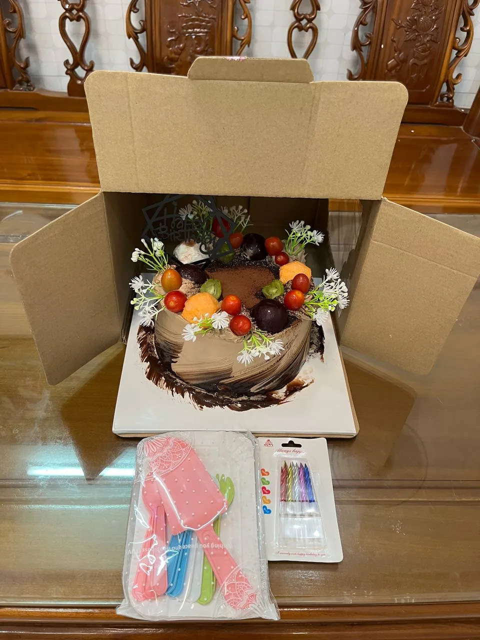 chocolate cake with fresh fruit Nha Trang delivery 4